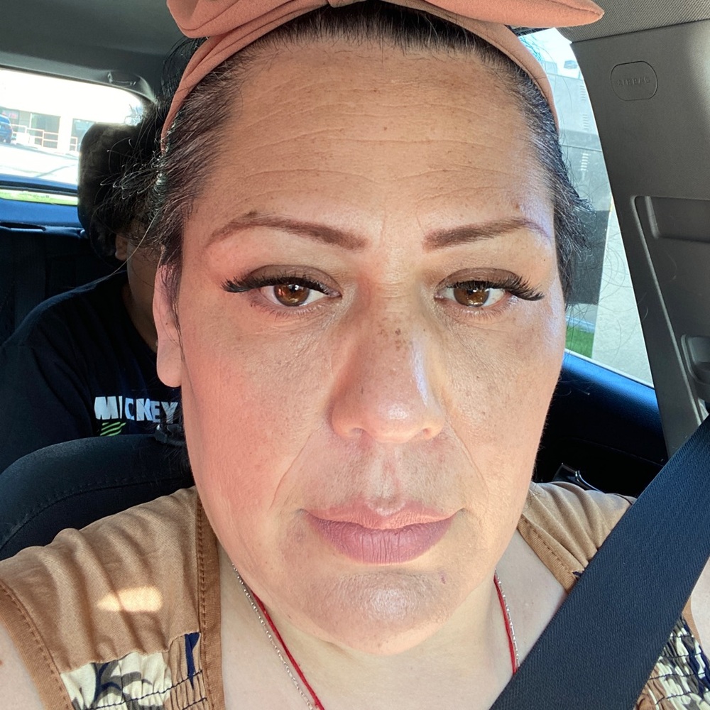 Meet your Posher, Yesenia